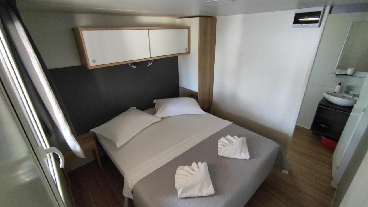New Adria mobile Home - camp Vala Orebić Exterior foto